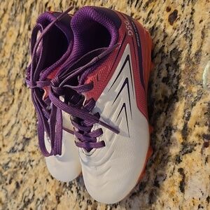Girl's soccer cleats